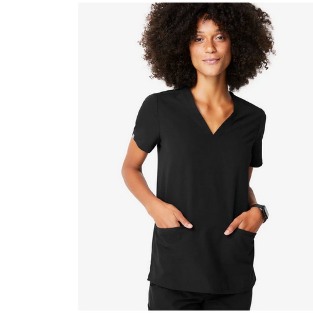 Figs Casma Three-Pocket Scrub Top